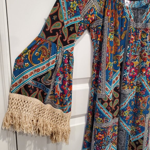 2B Boho Paisley Fringed Bell Sleeve Size Small Mini Dress - Picture 5 of 9